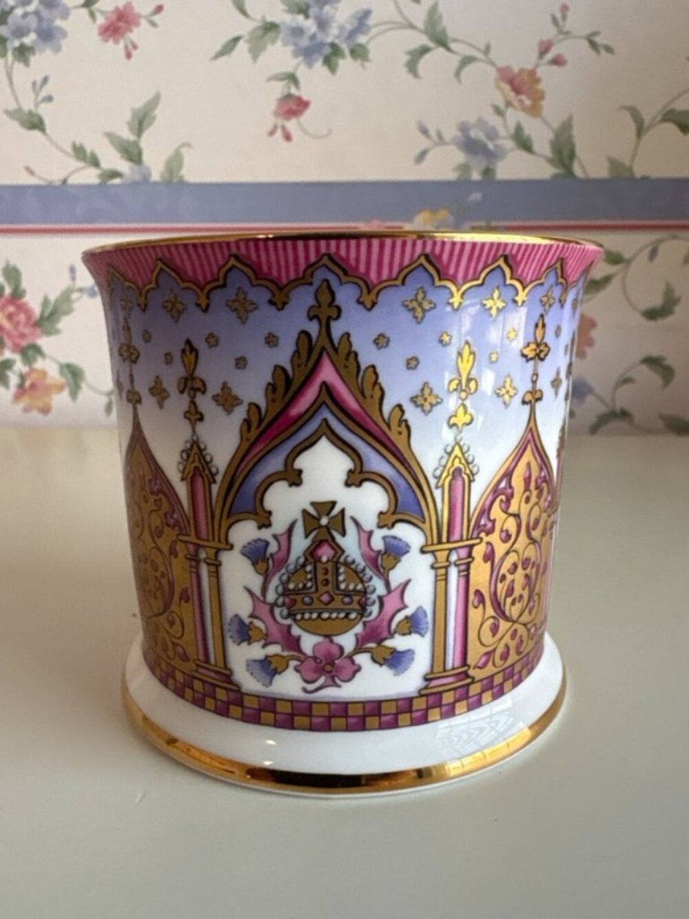 Royal Collection 50th Anniversary Queen Elizabeth II Commemorative Mug - Picture 3 of 6